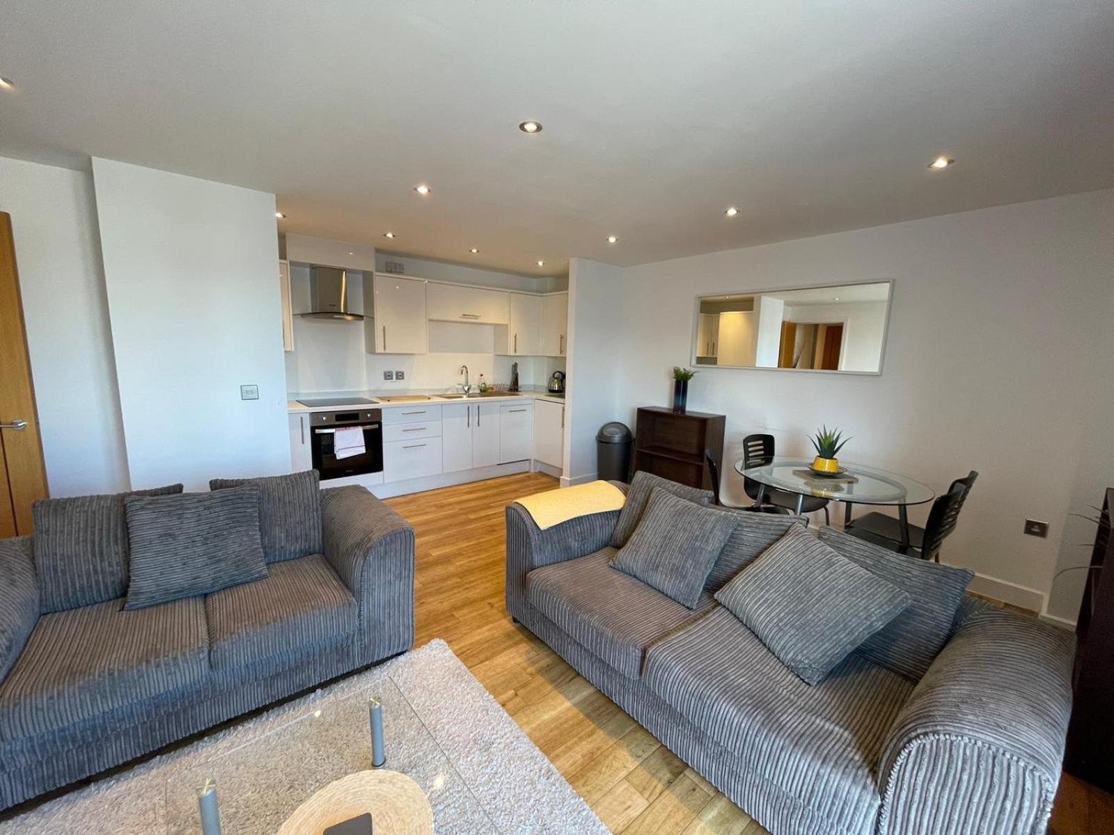 Blue Sky Apartments@ Abbots Yard,